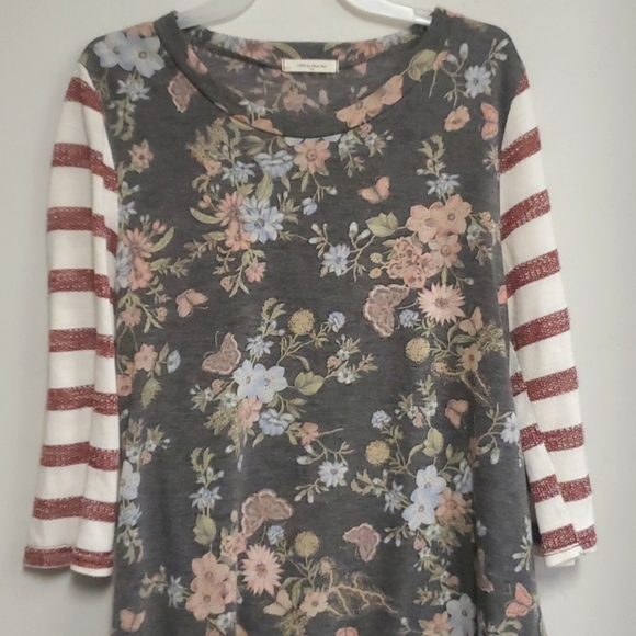 Floral long sleeves - Picture 2 of 4